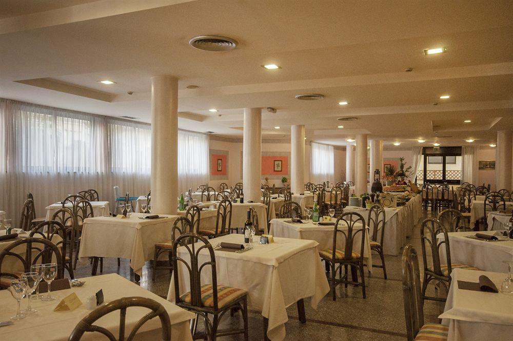 Rina Hotel Альгеро Экстерьер фото