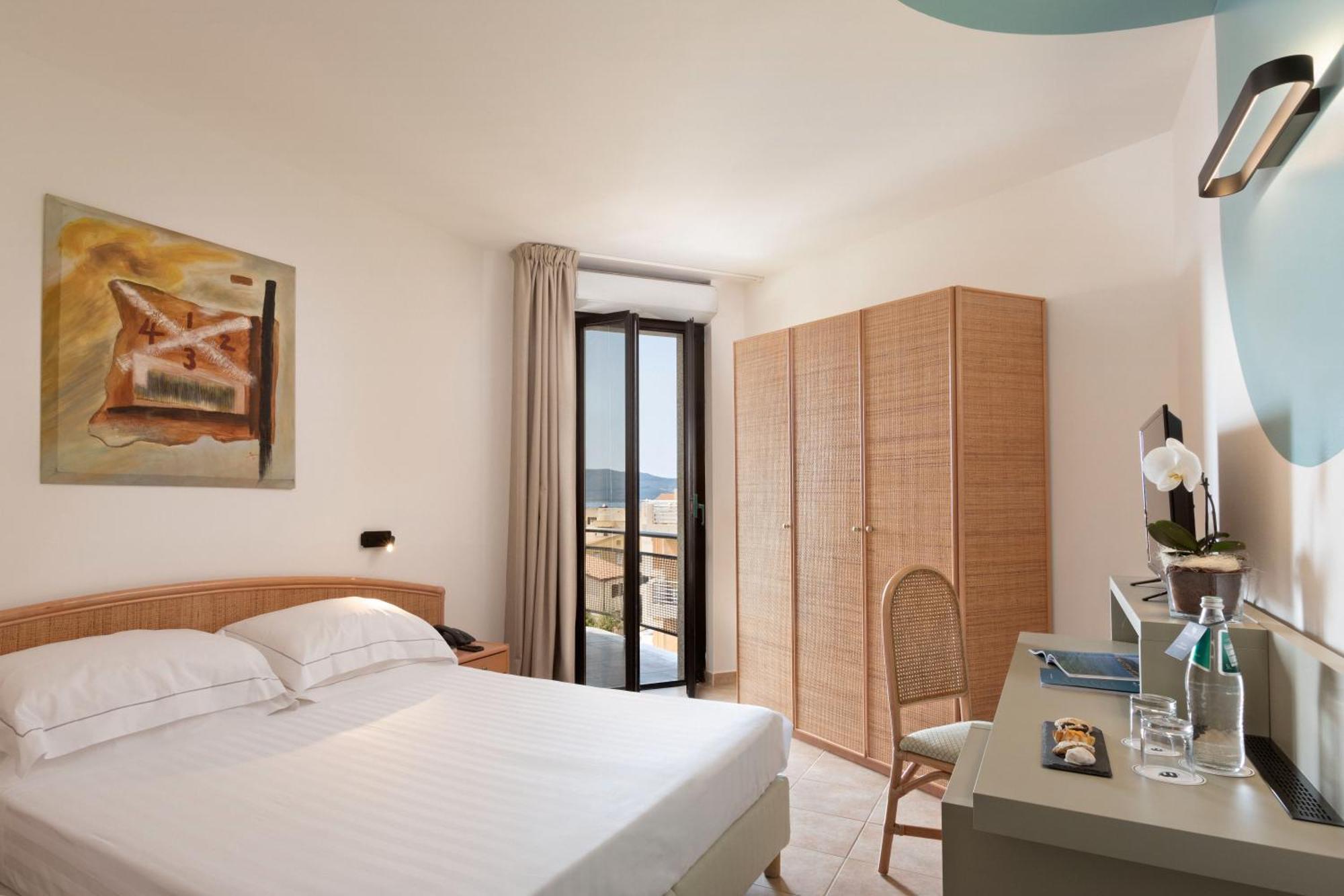 Rina Hotel Альгеро Экстерьер фото
