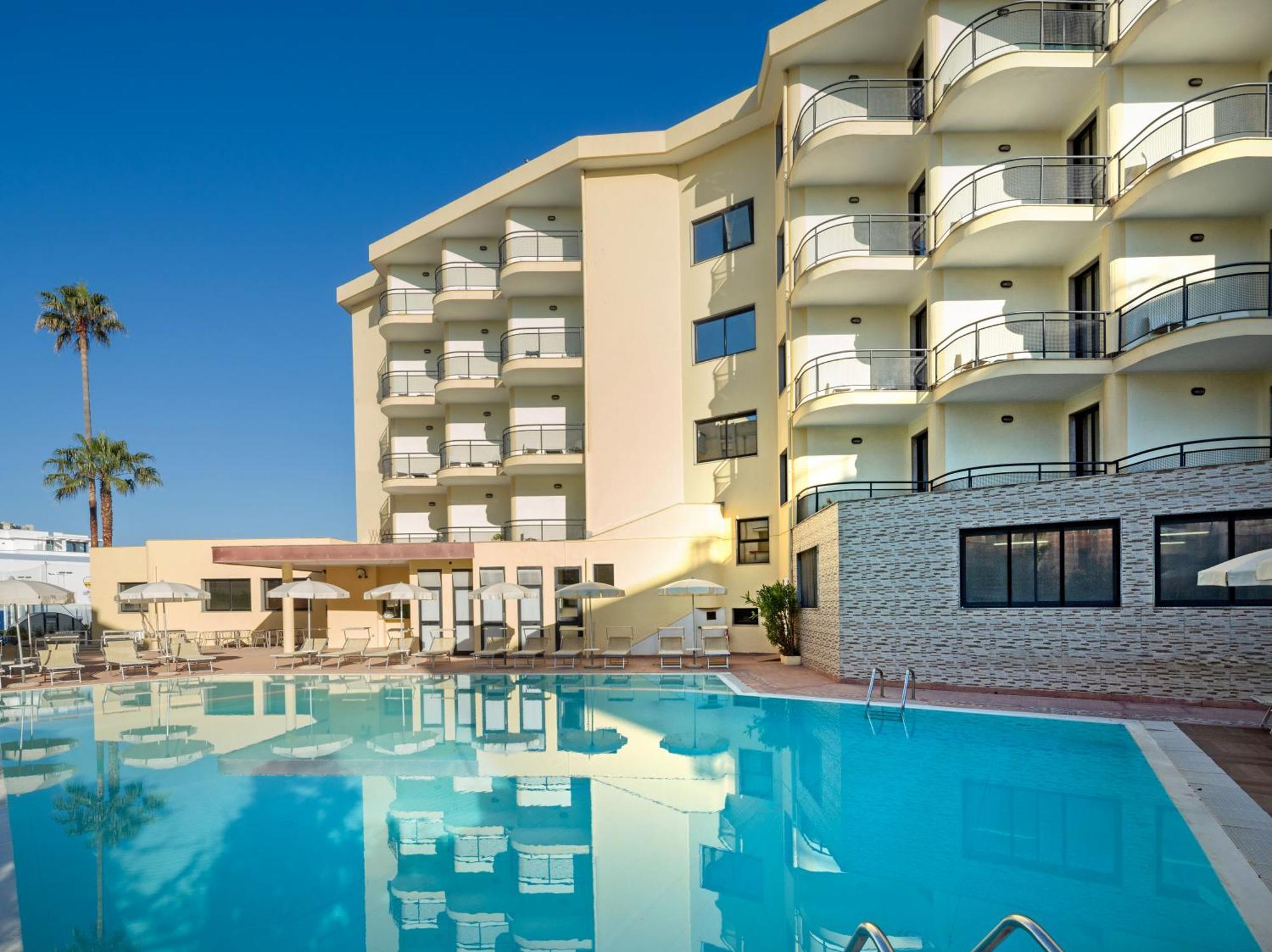 Rina Hotel Альгеро Экстерьер фото