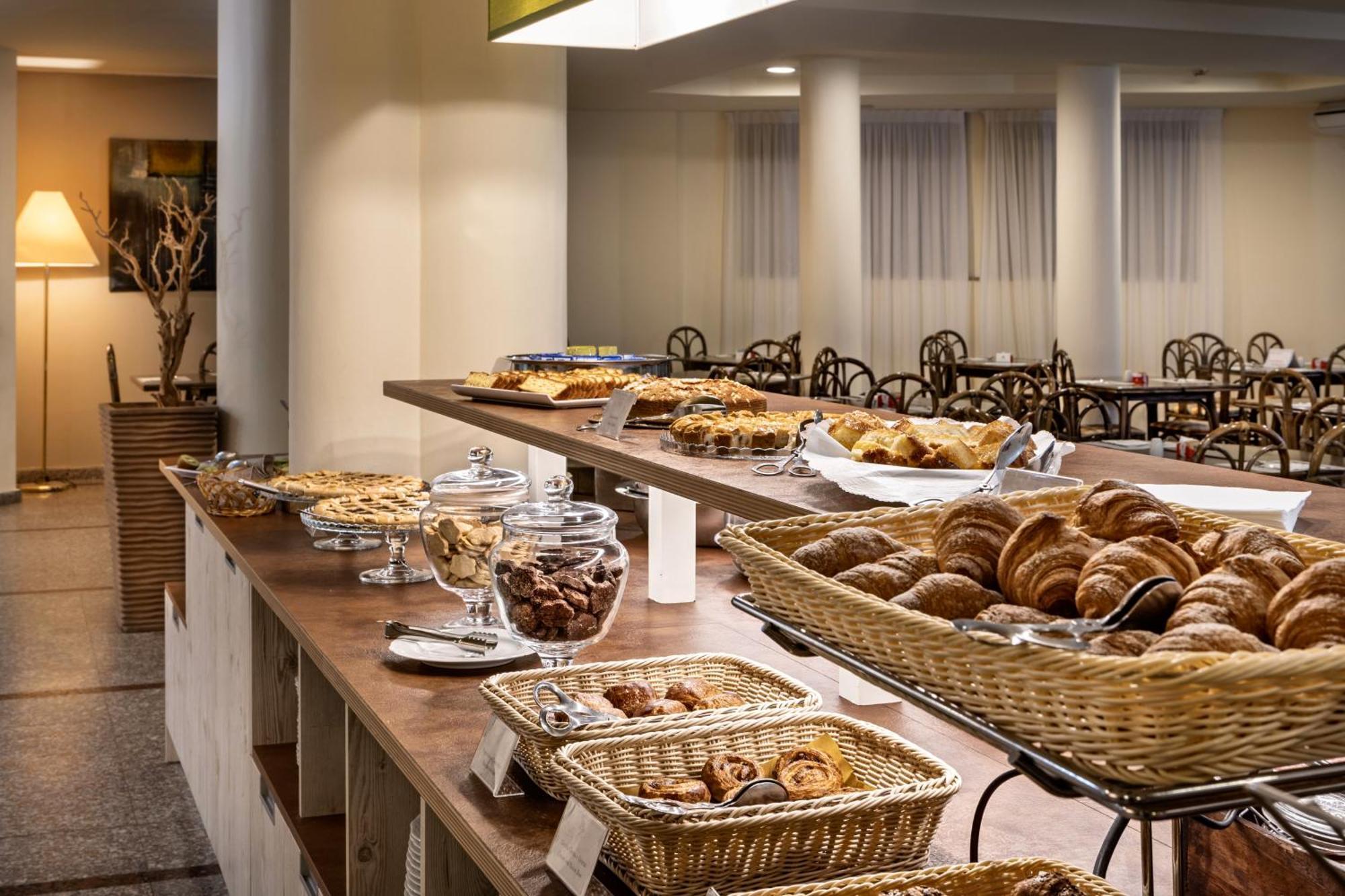 Rina Hotel Альгеро Экстерьер фото