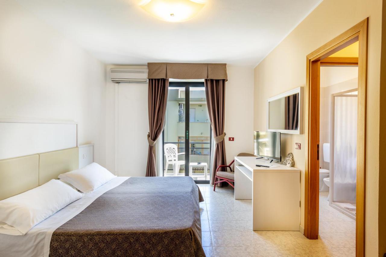 Rina Hotel Альгеро Экстерьер фото
